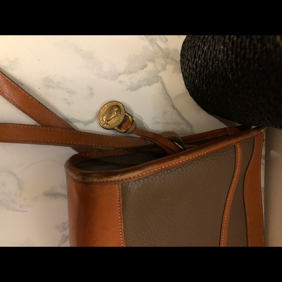 Dooney and Bourke crossbody - Picture 2 of 3